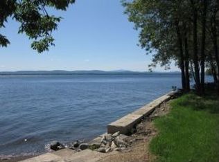 383 N End Rd E, North Hero, VT 05474