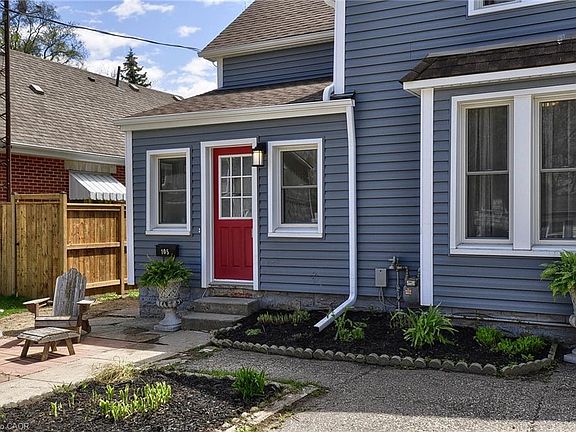 4th image of 105 Francis St