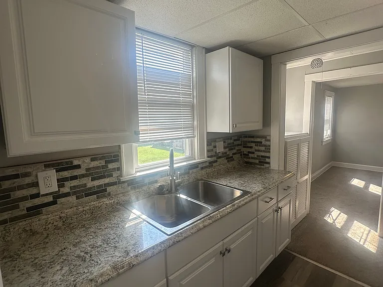 2317 Broad St #5 — Photo 6