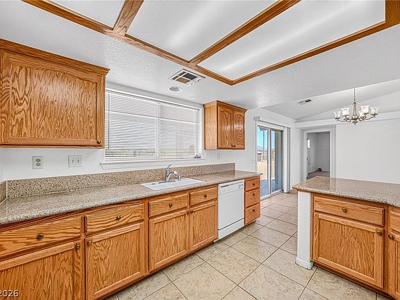 5th image of 2121 W Labrador Ct
