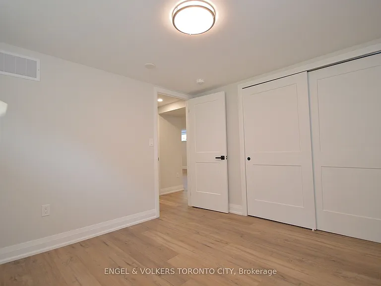 139 Queen St #BASEMENT — Photo 14