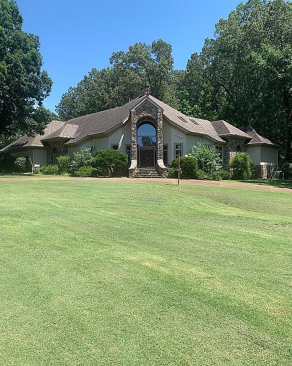 1st image of 8399 Windolyn Cir N