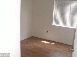200 Locust St SE APT 100, Vienna, VA 22180