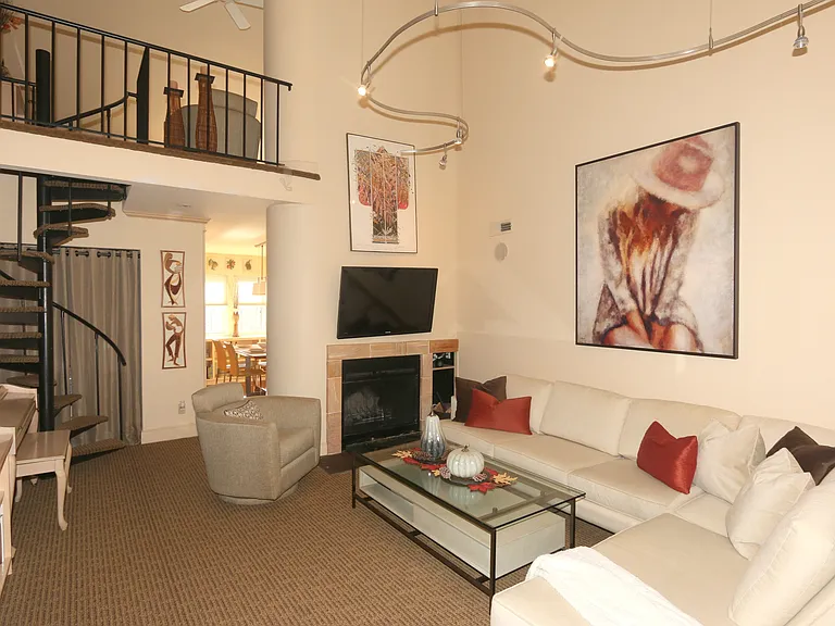 62 Fox Run — Photo 2