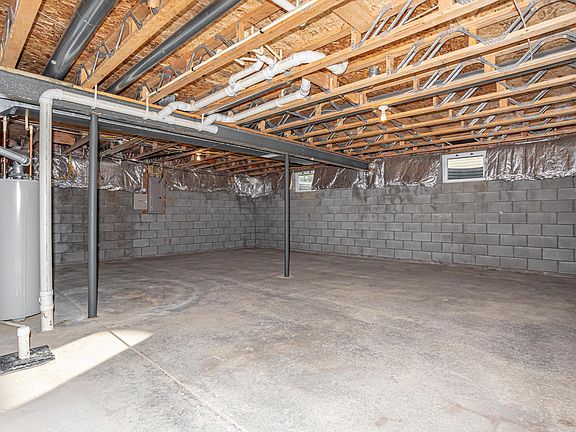 5th image of 7669 Swindon St