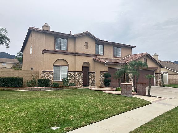 4th image of 870 Moyano Cir