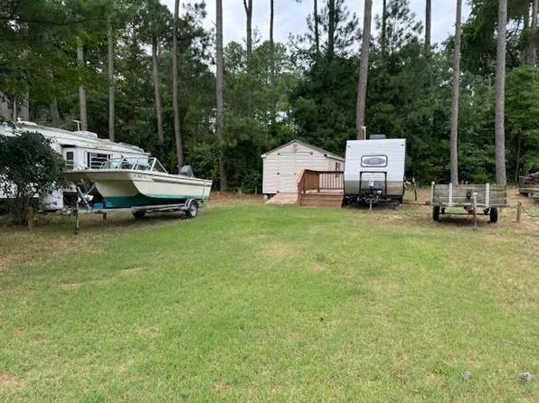 4 Bay Breeze Ct, Horntown, VA 23395