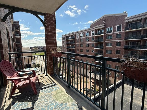 4th image of 750 Pearson St APT 611