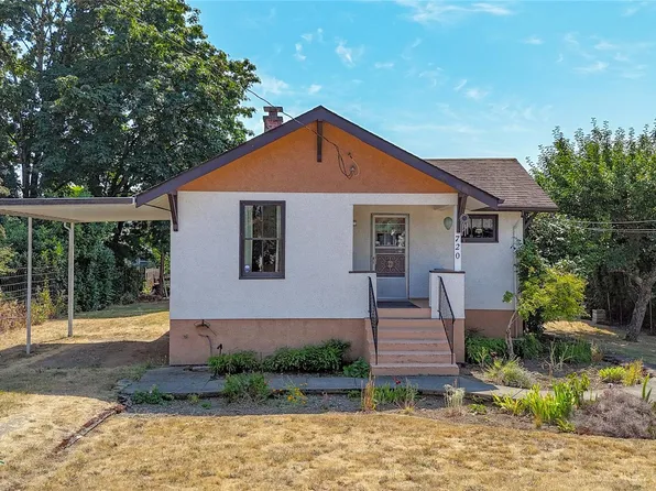 720 Marchmont Rd, Duncan, BC V9L 2M1