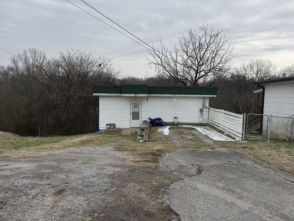 2nd image of 1819 S Cannon Blvd