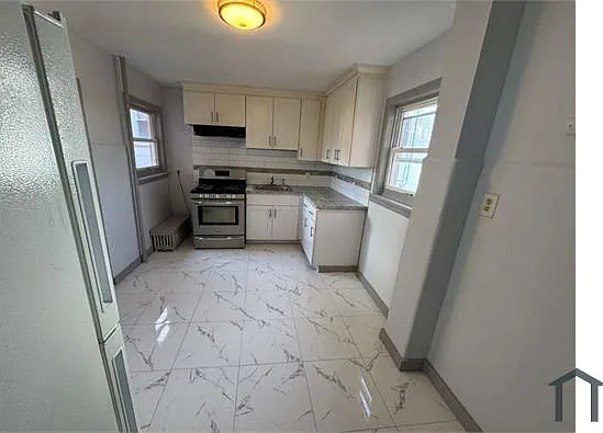 66 Broadway #1 — Photo 1