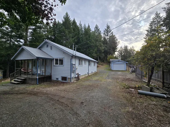 10567 Dyerville Loop Rd, Myers Flat, CA 95554