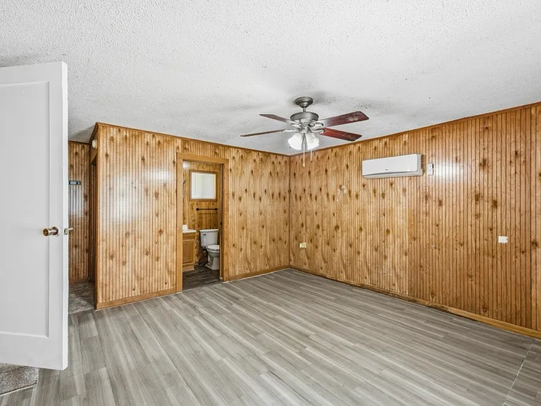 425 S 45th West Ave — Photo 10