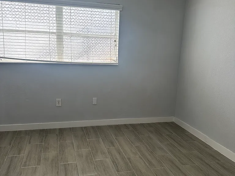 208 Danube Ave #104 — Photo 8