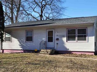 325 Bates St, Waterloo, IA 50703