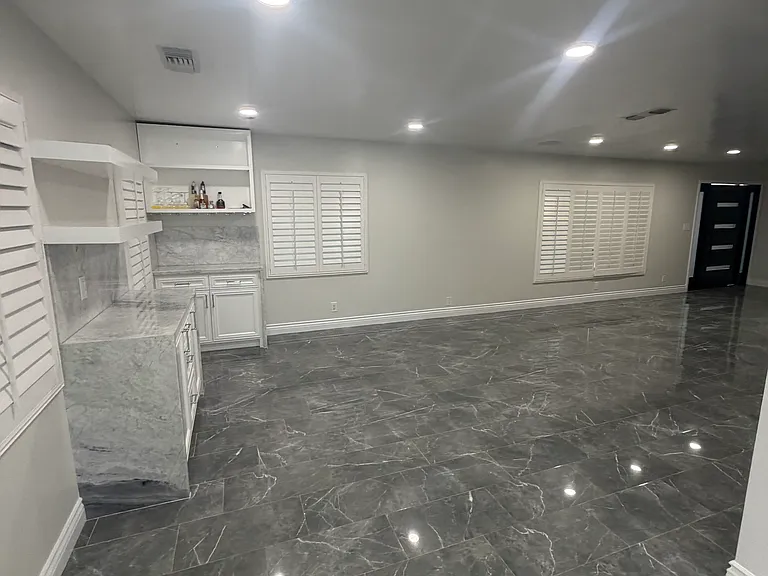 10724 Valley View Ave — Photo 9