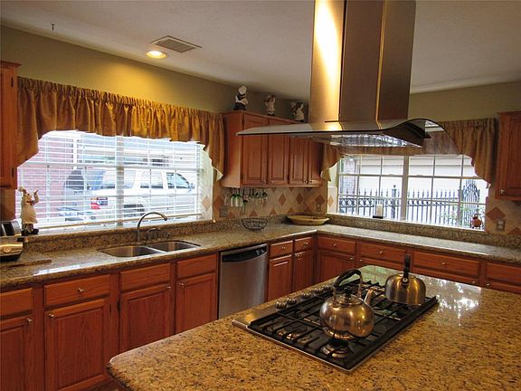 3rd image of 10310 Minturn Ln