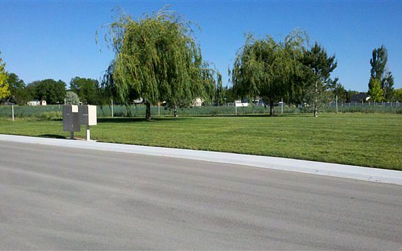 4th image of Airport Ave