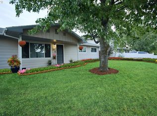 905 E 19th St, The Dalles, OR