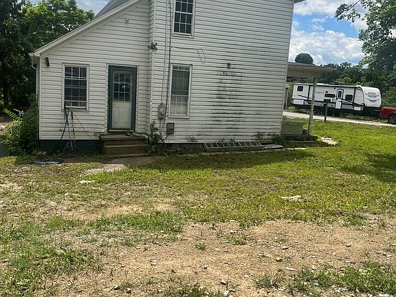 3rd image of 6688 Fairmont Pike Road