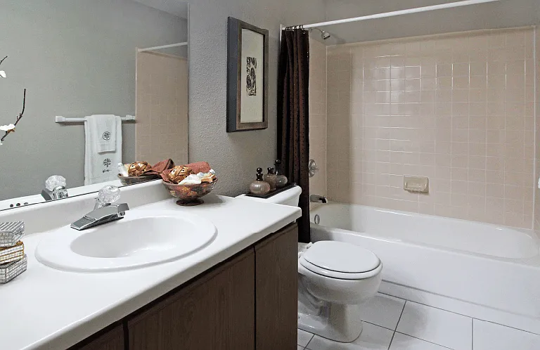 The Vanderbilt Apartments — Photo 16