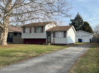 3102 Lewis Rd, Columbus, OH 43207