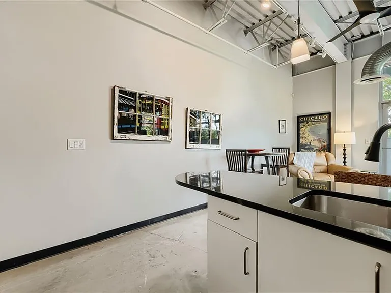 5200 Peachtree Rd #3208 — Photo 9
