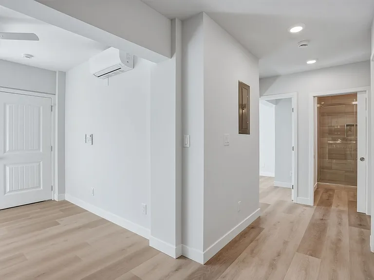 501 N. Ditmar — Photo 19