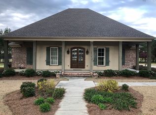 425 Courtside Dr, Grenada, MS 38901