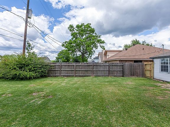 5th image of 1151 Westmeadow Dr