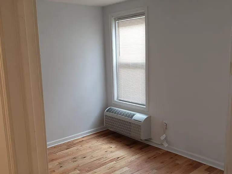 5045 Walnut St #3 — Photo 9