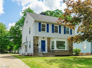 1085 Woodview Rd, Cleveland Heights, OH 44121