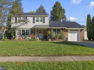 75 Saratoga Rd, Stratford, NJ 08084