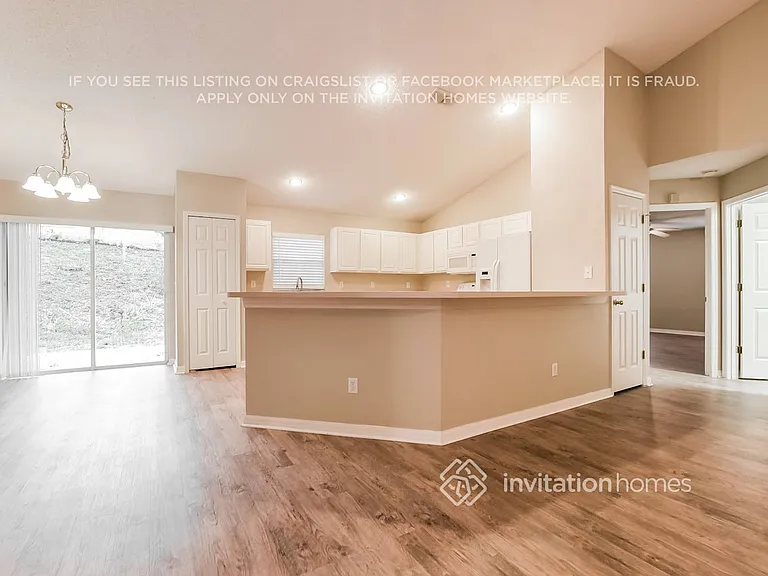 1511 Canopy Oaks Dr — Photo 3