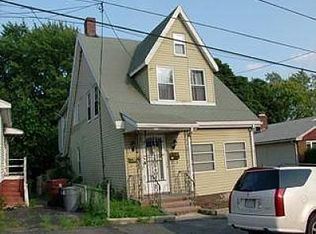 37 Dedham St, Revere, MA 02151