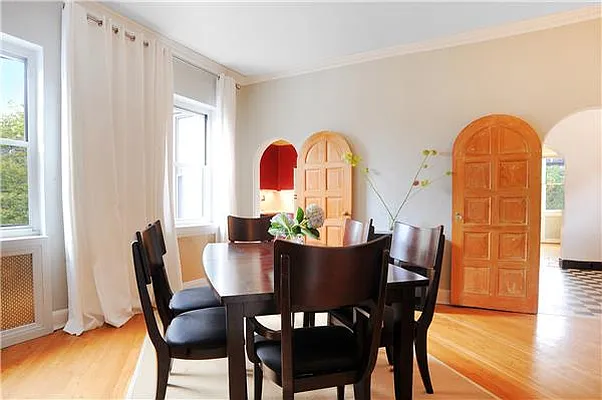 Rented by R New York | media 3