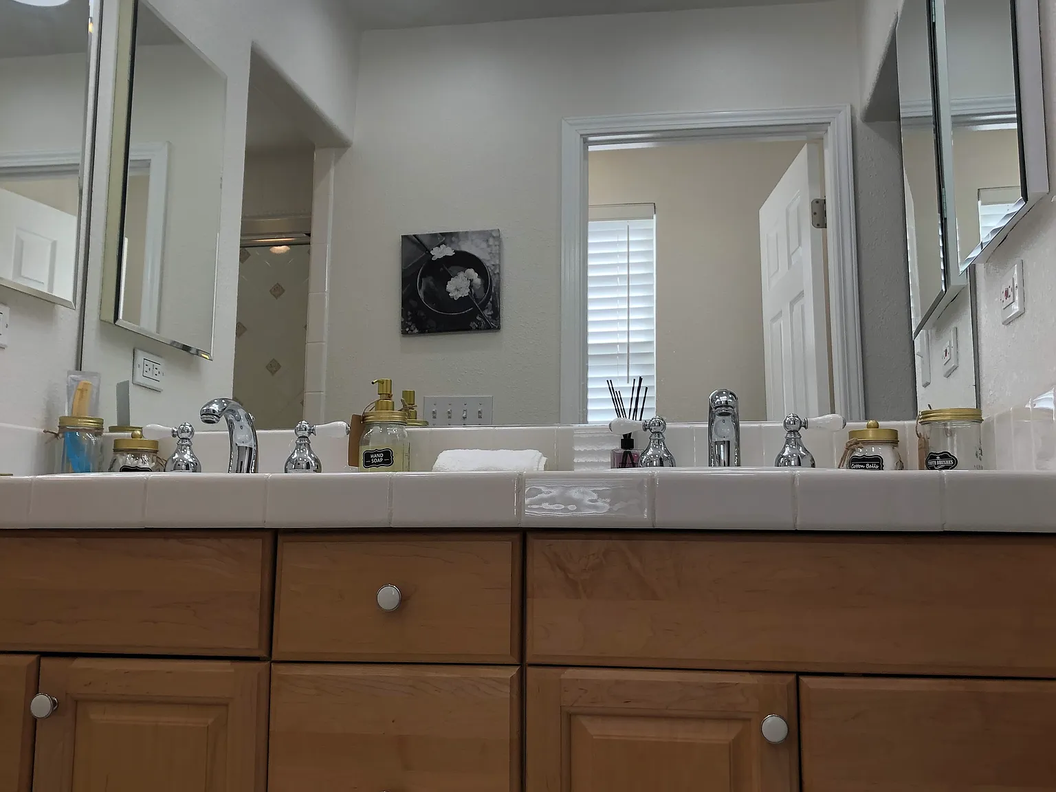 4 bed, 3.5 bath, 1676 sqft, $2,100 — Photo 1