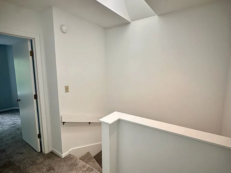 1209 Chatham Rdg — Photo 10