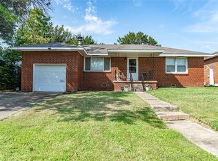 7465 E 2nd St, Tulsa, OK 74112