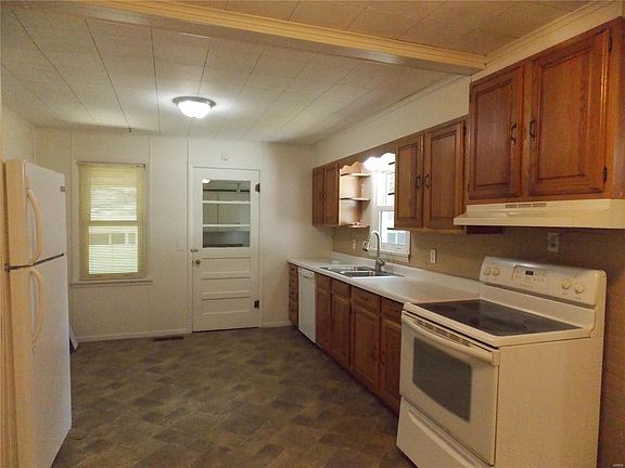4th image of 2205 Penny St