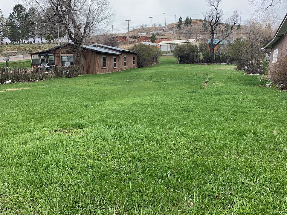 2nd image of 1712 Main St