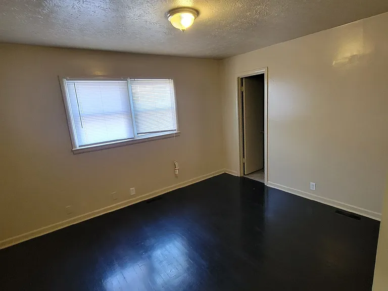 1707 N Coolidge Ave — Photo 4