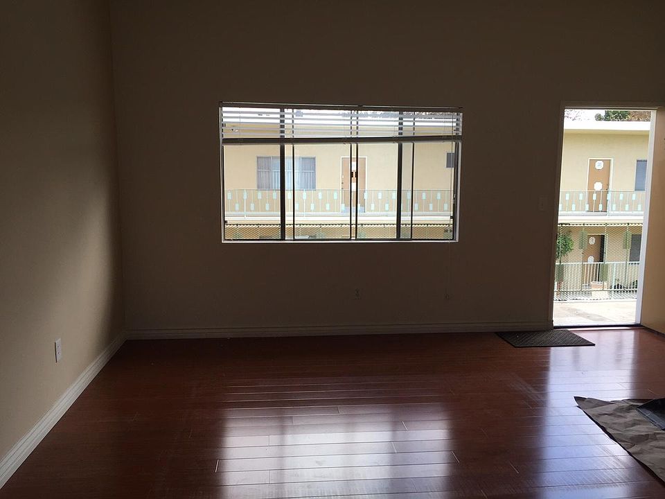 2nd image of 3544 Garnet St APT 31