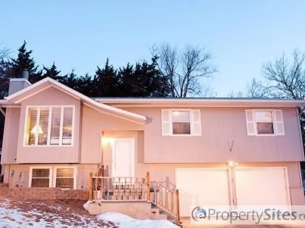 2800 Arbor Dr, Manhattan, KS 66503