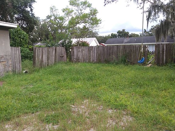 5th image of 2443 Weber St