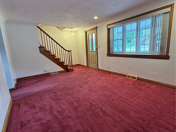 4th image of 1009 Alexander Ave