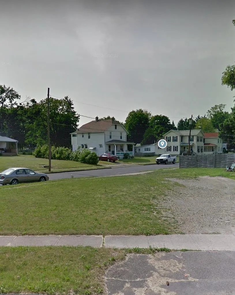 344 Broadway St photo 1