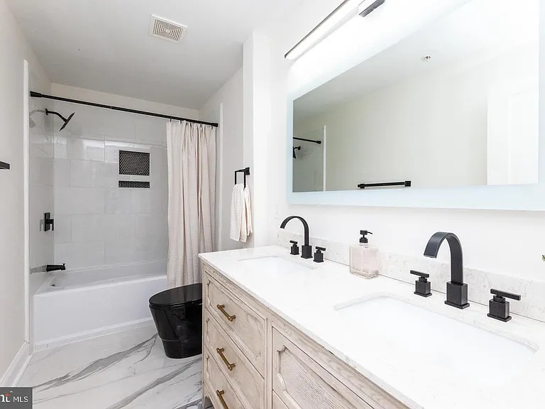 734 Kenyon St NW #2 — Photo 12