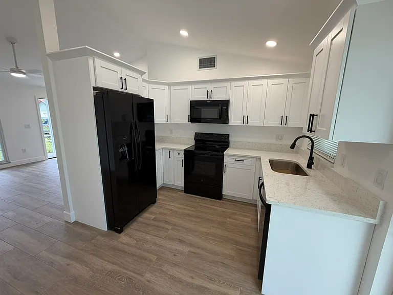 7608 Humboldt Ave — Photo 7