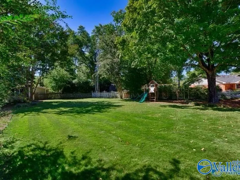1302 Cleermont Dr SE — Photo 16